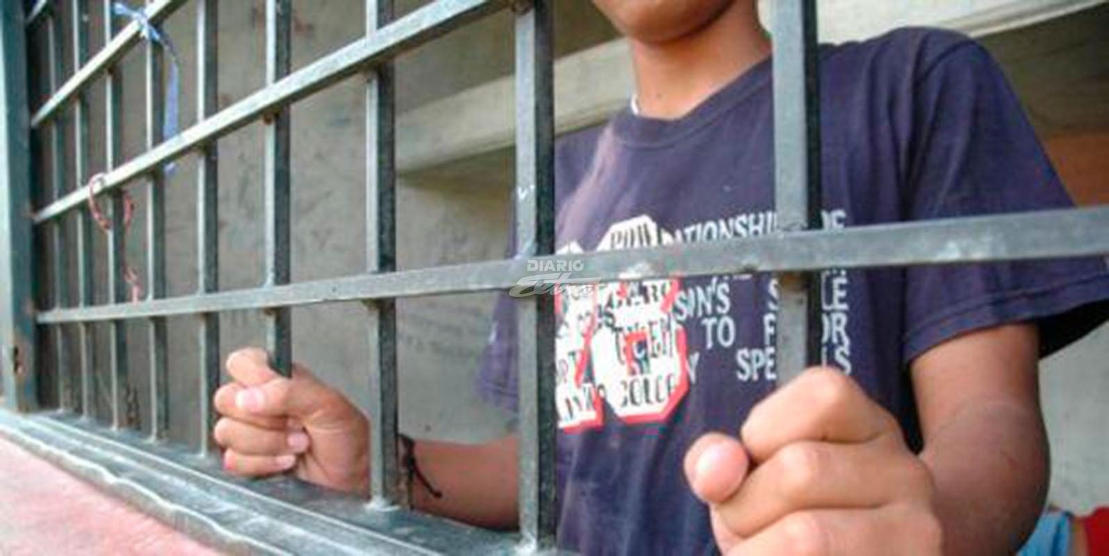 Mujer denuncia a su hijo de 14 años para evitar que la asesine
