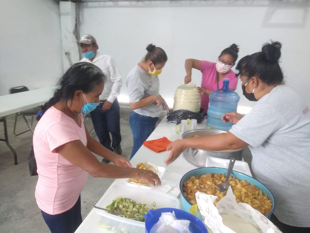 DIF Cuautla lleva alimentos a familias del Hospital Mauro Belaunzarán