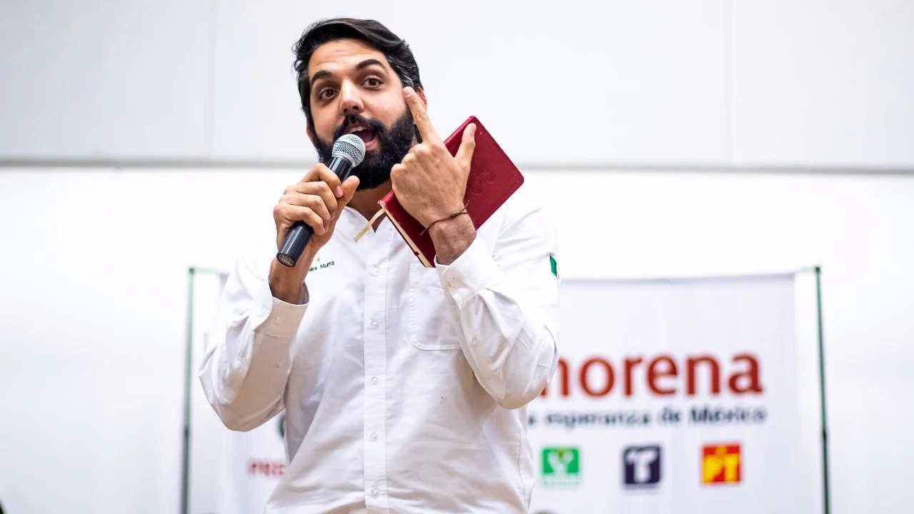 Antonio Attolini, es blanco de criticas por su renuncia al “INSS”
