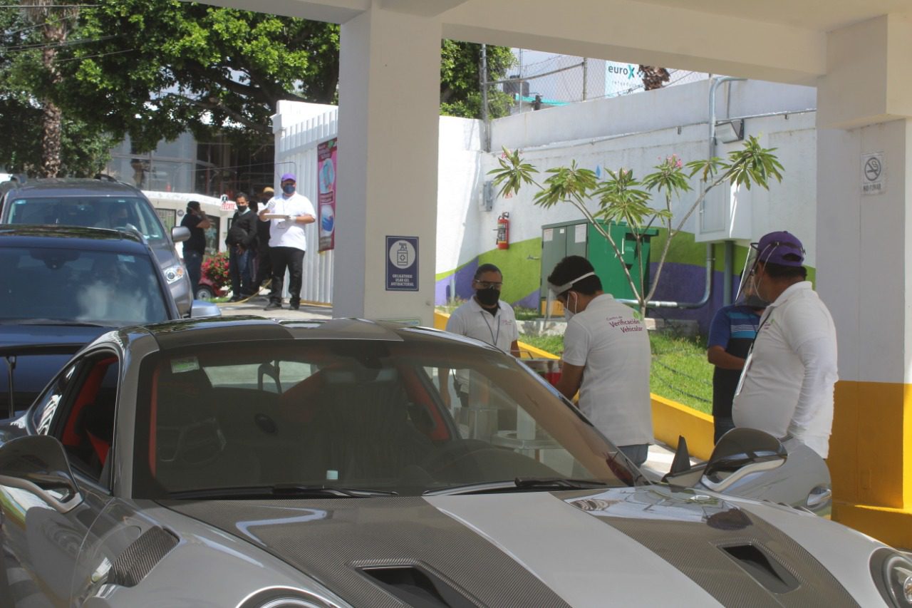En septiembre deben verificar autos con engomados ROJO y ROSA