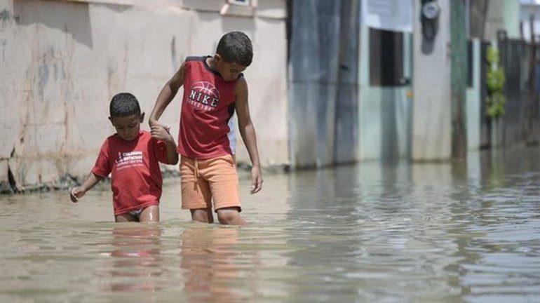 ¿cómo proteger a los niños y niñas durante la llegada de un huracán?