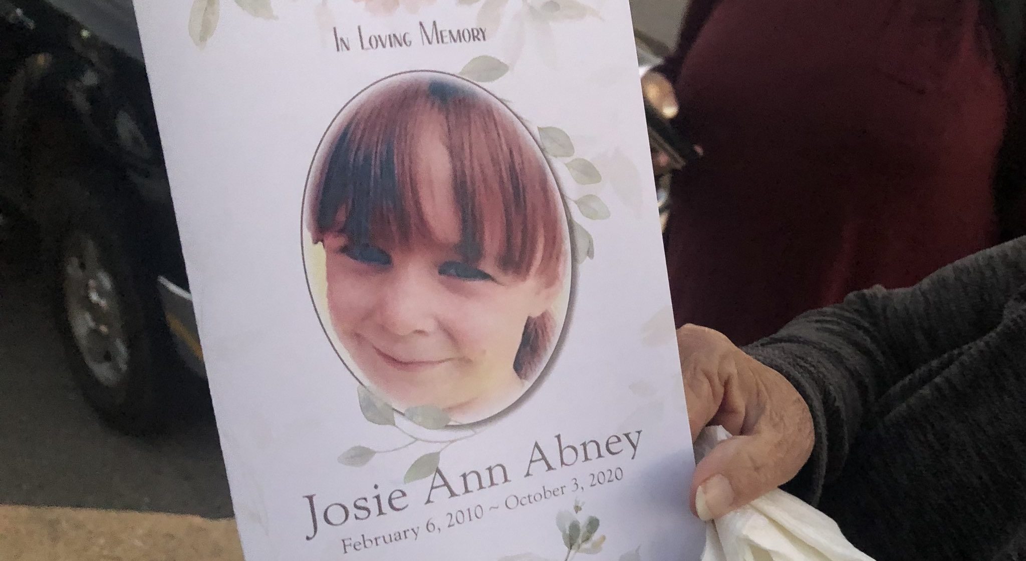 En EU una niña de 10 años muere de hambre porque sus papás escondían la comida
