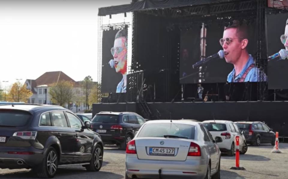 Autoconciertos se vuelven tendencia en tiempos de Covid