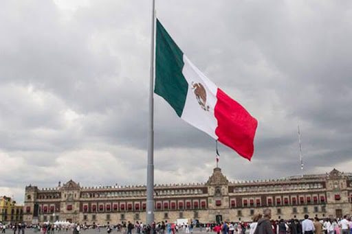 AMLO declara tres días de luto nacional por victimas de Covid-19