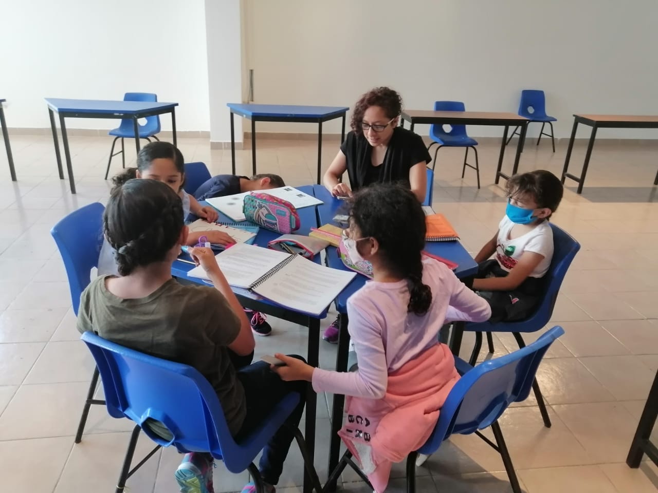 Ofrecen INTERNET GRATUITO a estudiantes que no tienen en su casa