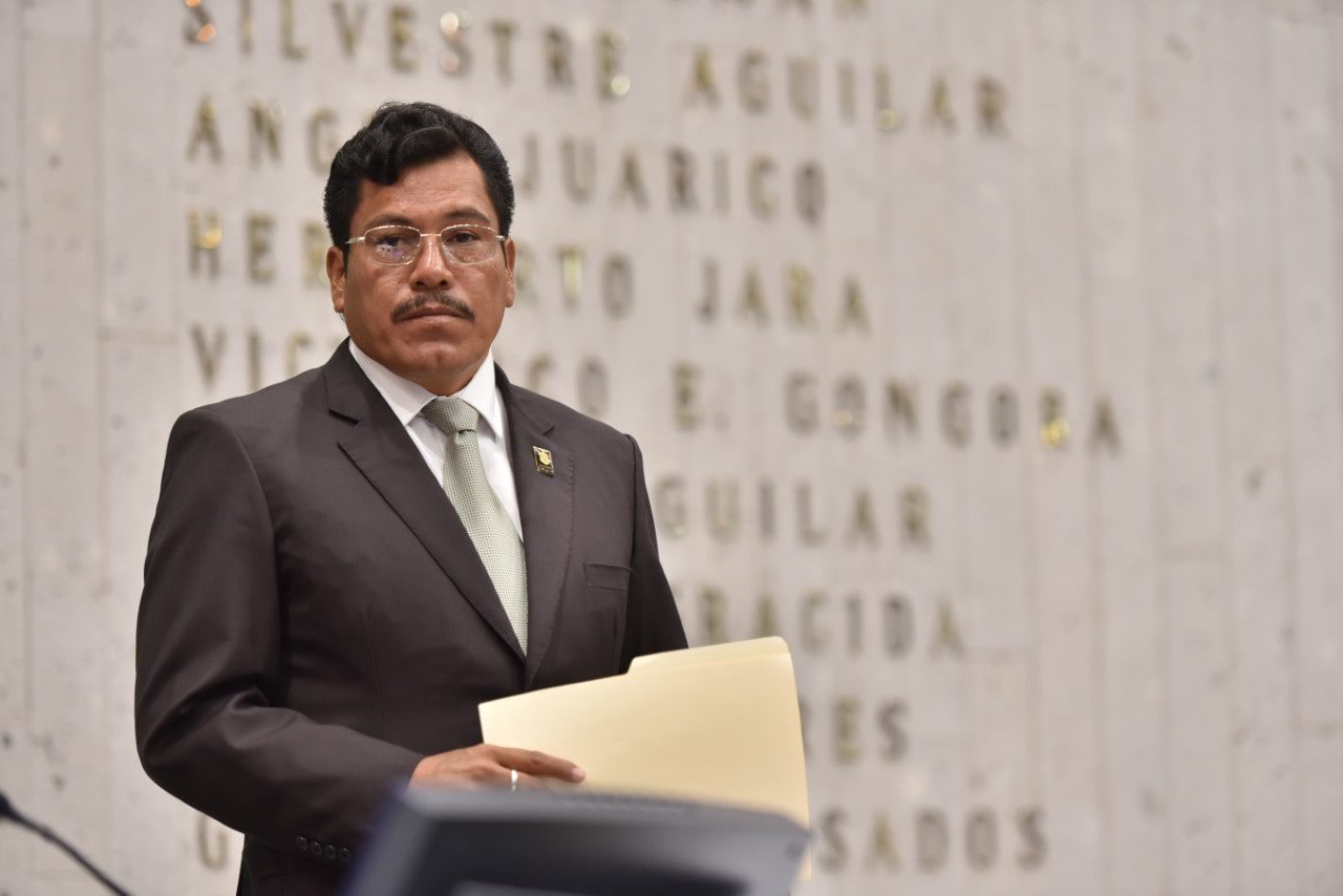 Diputado de Morena tiene trabajando a su hijo como chofer con un sueldo de 15 mil pesos mensuales