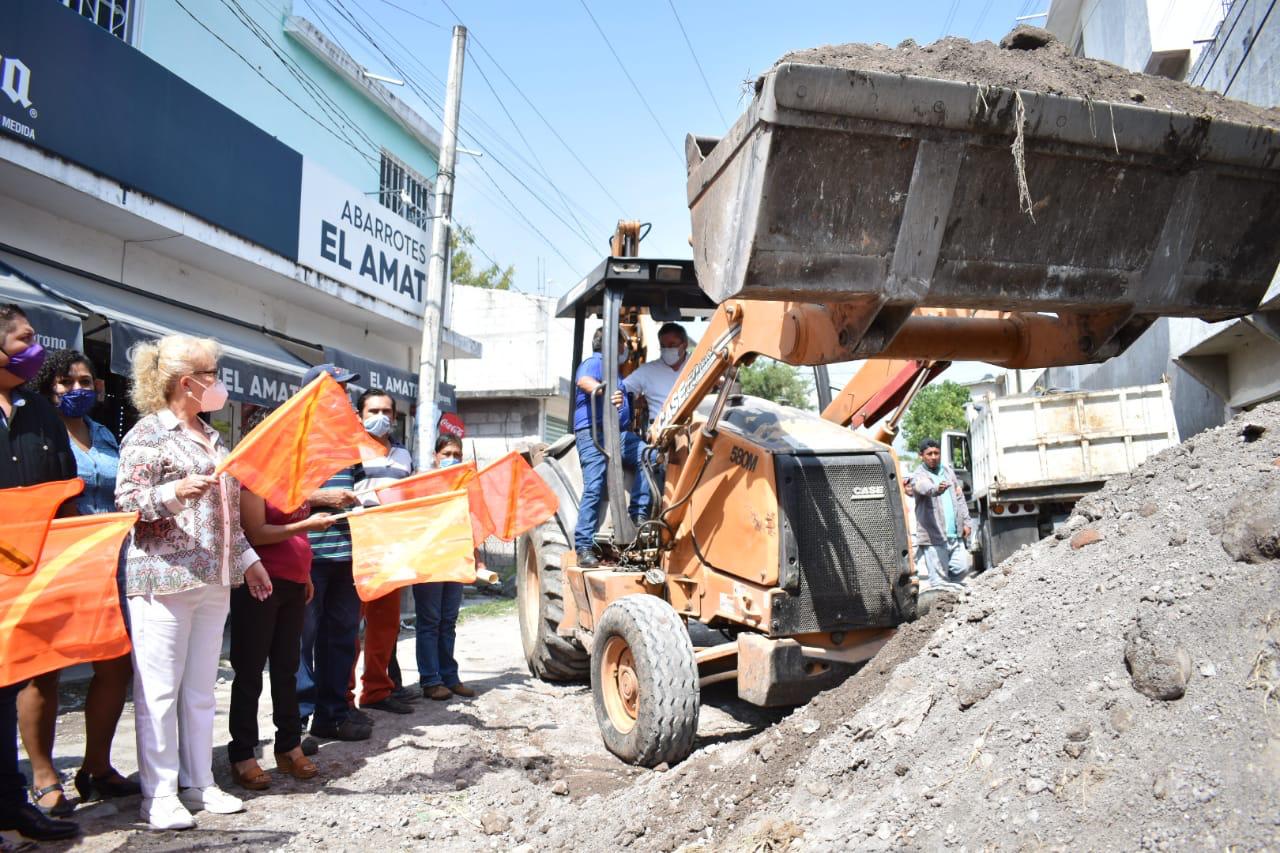 Continúan con la pavimentación de calles en Jiutepec