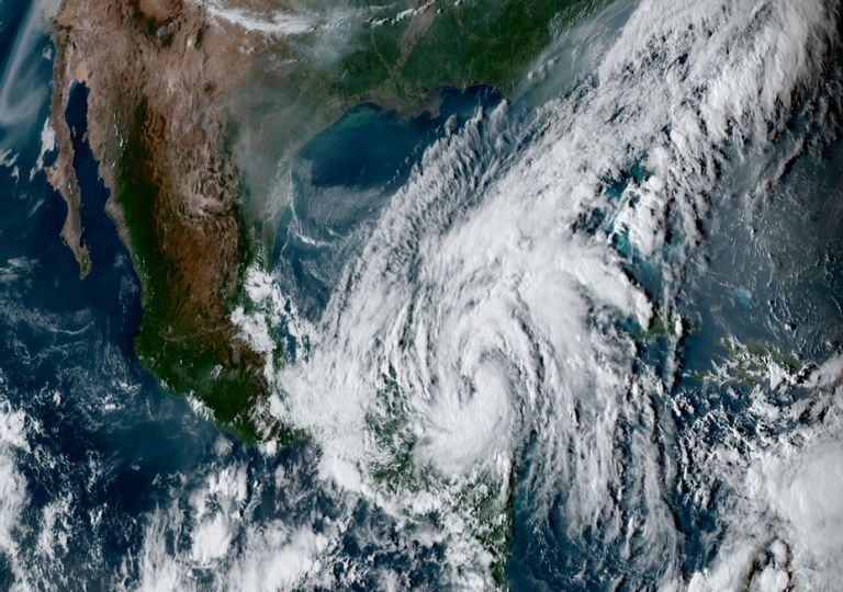 Por tormenta “Gamma” emiten alerta roja en Quintana Roo