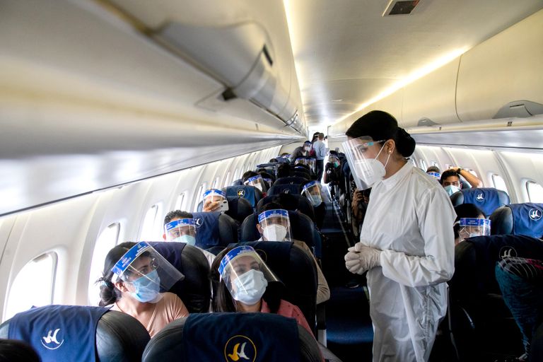 Mujer de 30 años muere durante un vuelo a Texas por coronavirus