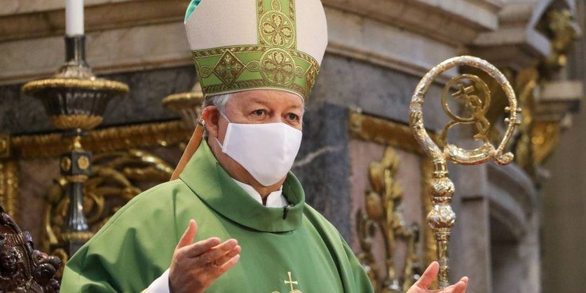 Arzobispo de Puebla dice que las personas que abortan y los sicarios cometen el mismo crimen