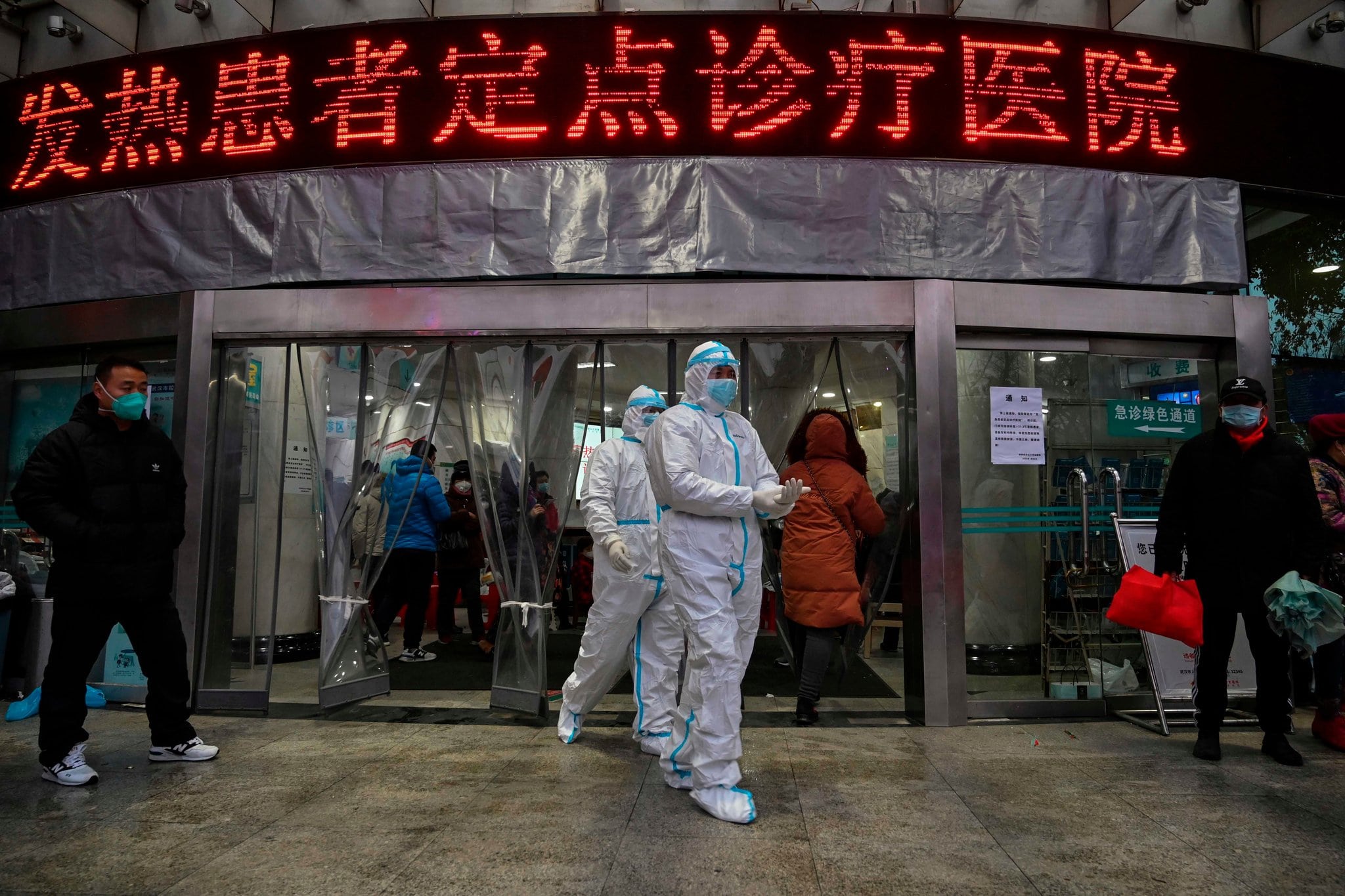 Periodista china que informó sobre el estallido del Covid-19 en Wuhan enfrentara hasta 5 años de cárcel