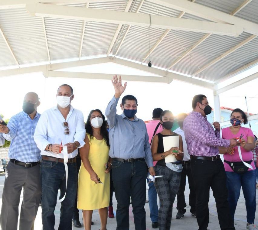 Entregan obras educativas en colonias de Cuautla