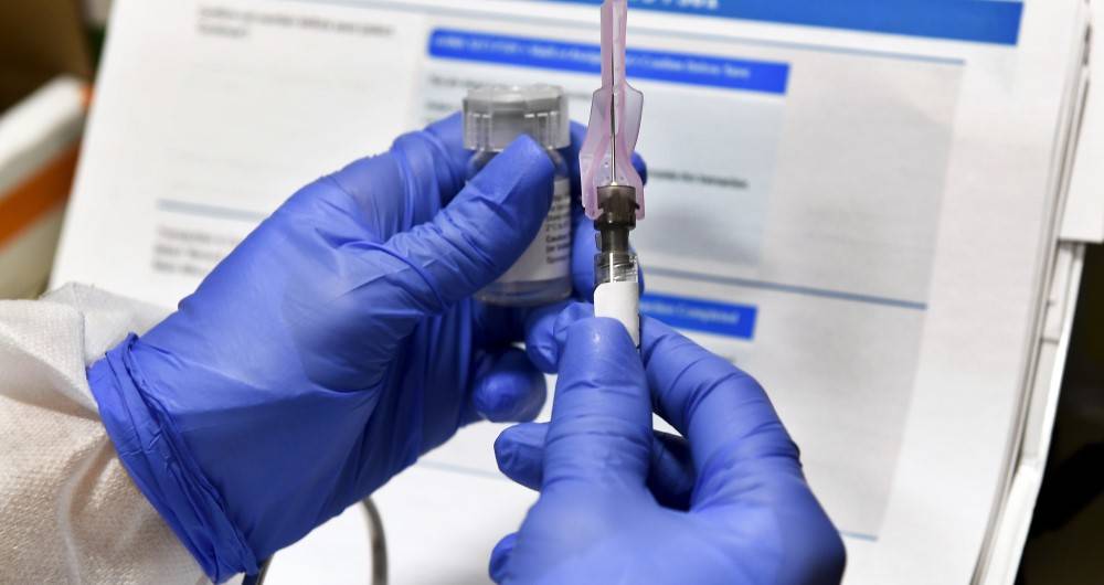 Reino Unido alerta por vacuna contra el Covid-19 de Pfizer y BioNTech