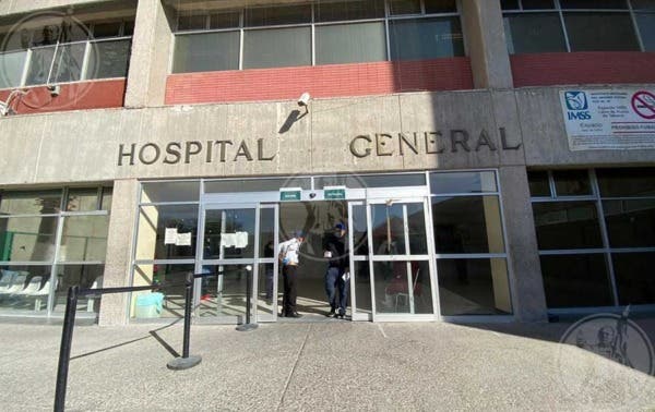 Disfrazados de enfermeros dos hombres entran al IMSS y matan a un paciente