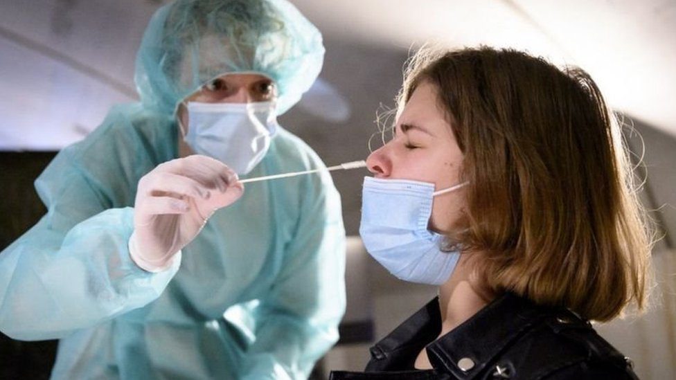 Detectan en Brasil pacientes infectados con cepas diferentes de COVID-19