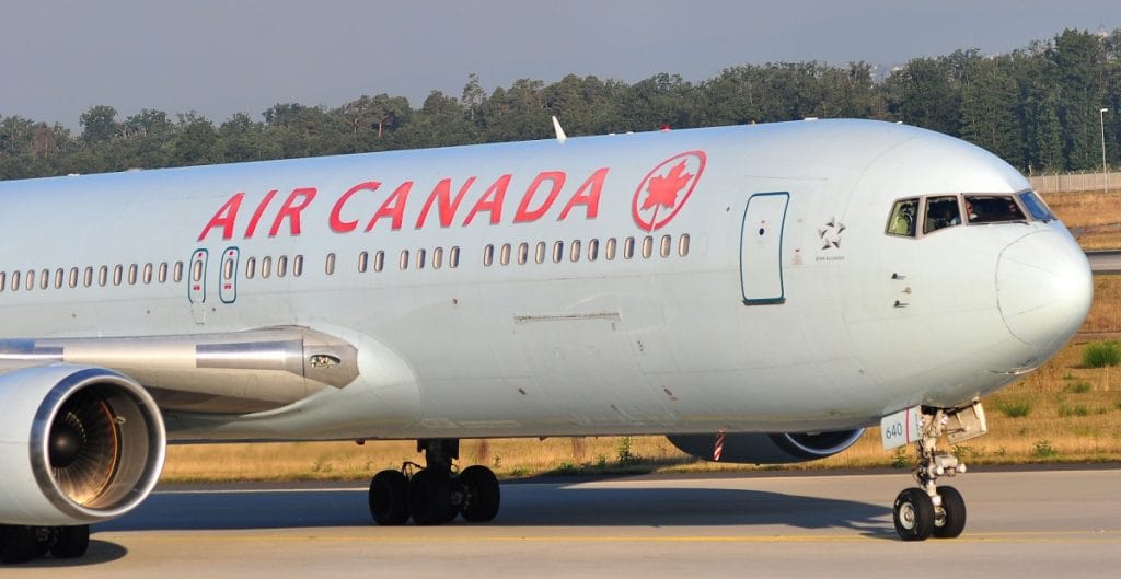 Para evitar una crisis económica México pide a Canadá retirar suspensión de vuelos