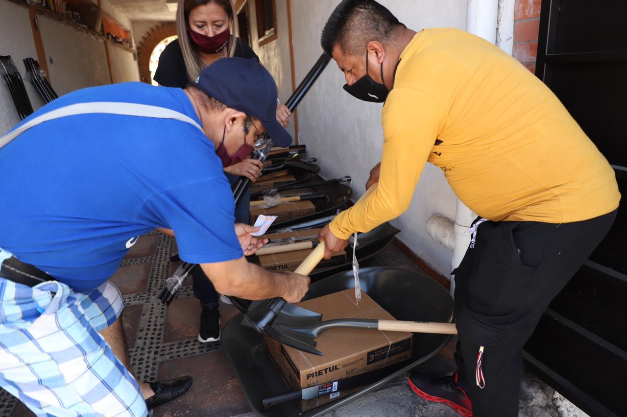 Diputada benefició a mil 600 familias con apoyos el 2020