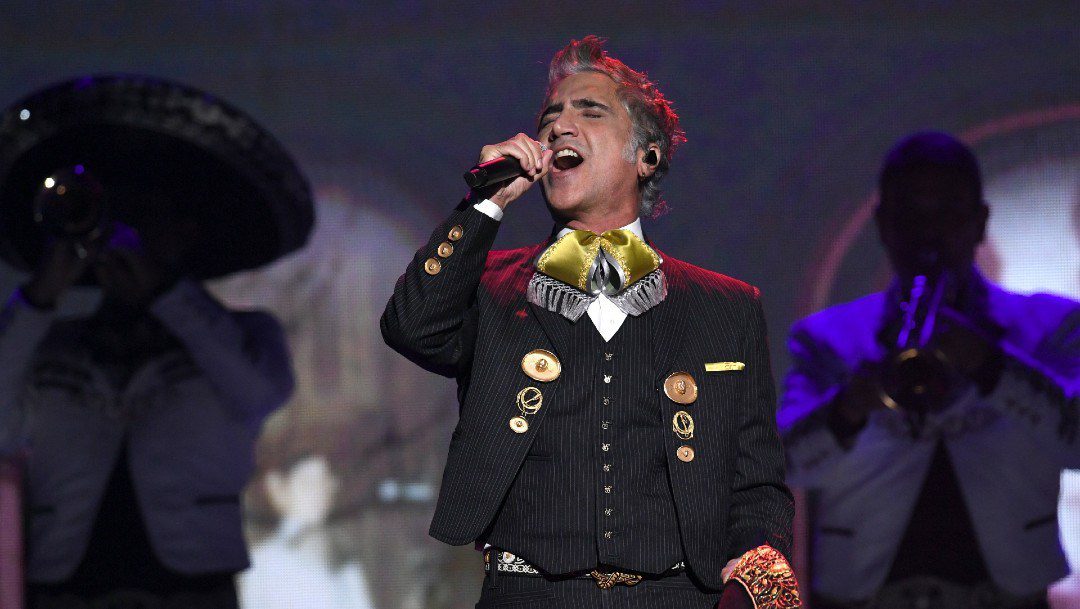 Piden al “Potrillo” dejar de cantar “‘Mátalas” por incitar a la violencia contra las mujeres