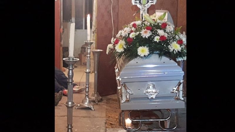 Grupo armado abre fuego durante velorio y asesinan a 9 personas