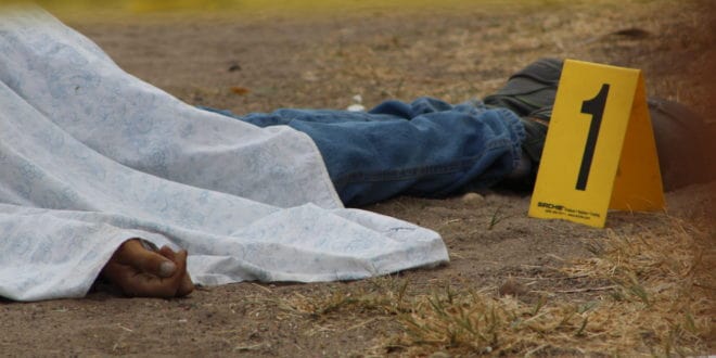 Asesinan y abandonan los cuerpos de doce personas en carretera de Veracruz