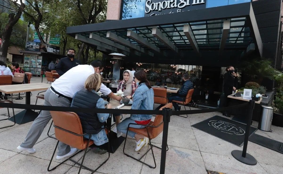 “Si López-Gatell anda de vacaciones ¿yo por qué no?” comensales defienden a restauranteros