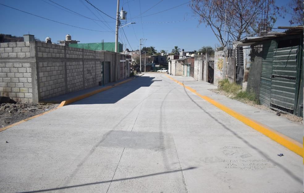 Pavimentan calles de la Calera Chica en Jiutepec