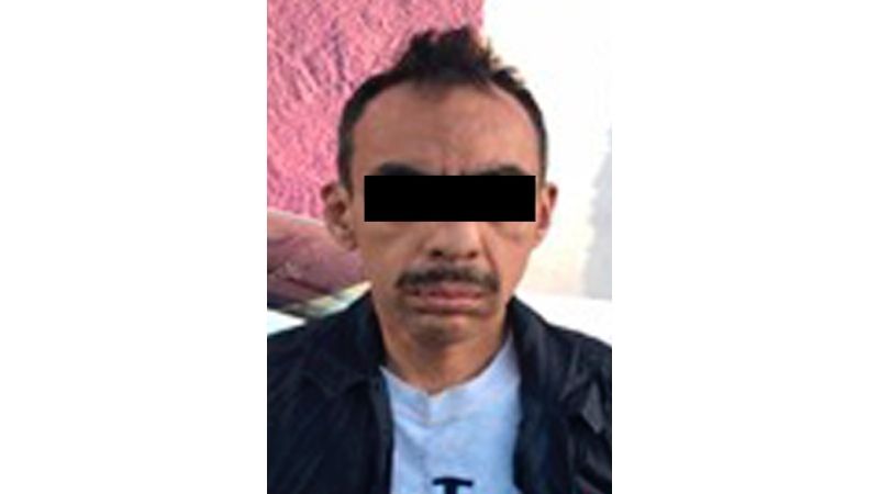Hombre es detenido mientras arrastraba el cuerpo de una mujer sin vida en la CDMX