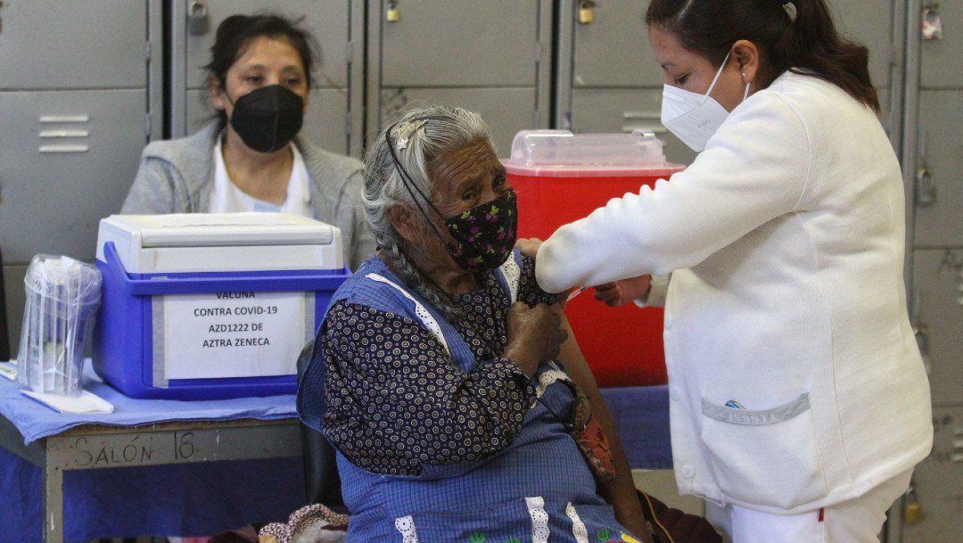 Este lunes inicia la vacunación contra el COVID-19 en adultos mayores de Ecatepec