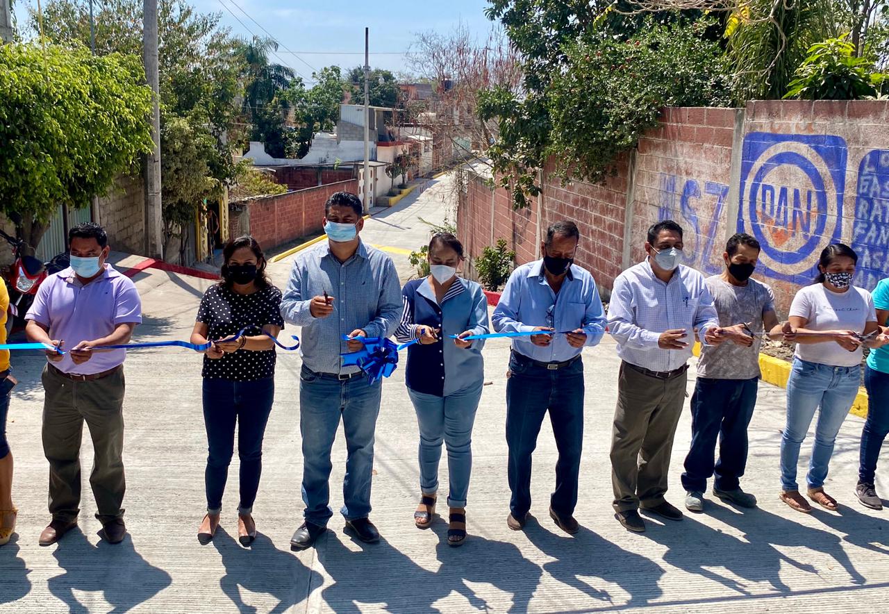 Entregan e inician obras en Yecapixtla