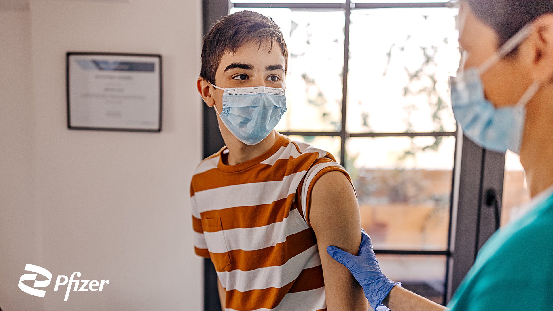 Vacuna contra COVID-19 de Pfizer/BioNTech es eficaz 100% en jóvenes de 12 a 15 años