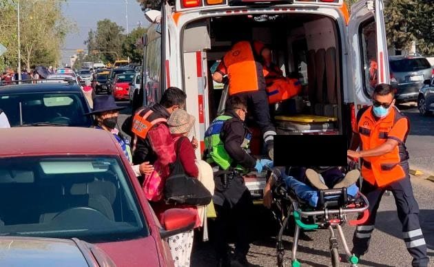 Abuelita sufre infarto mientras esperaba para recibir la vacuna contra el COVID-19
