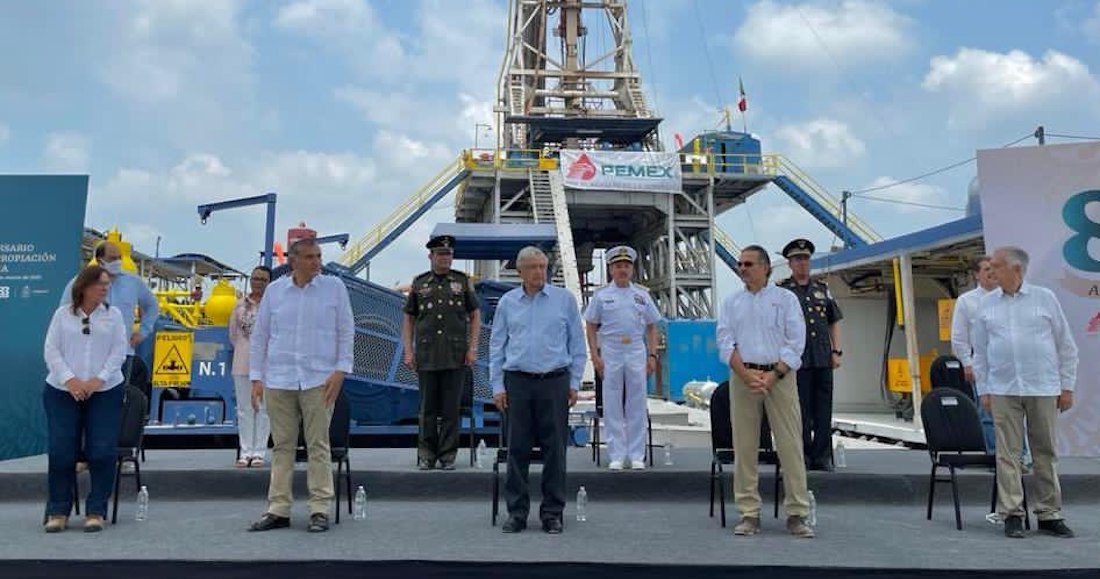 AMLO anuncia el hallazgo de un yacimiento de petróleo en Tabasco