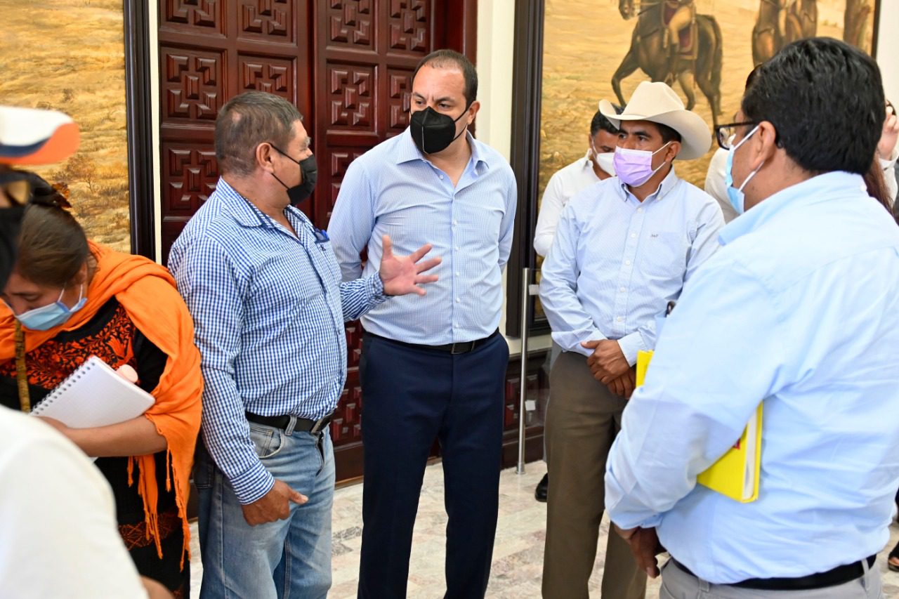 Firman acuerdo de PAZ con el municipio indígena de Huyapan