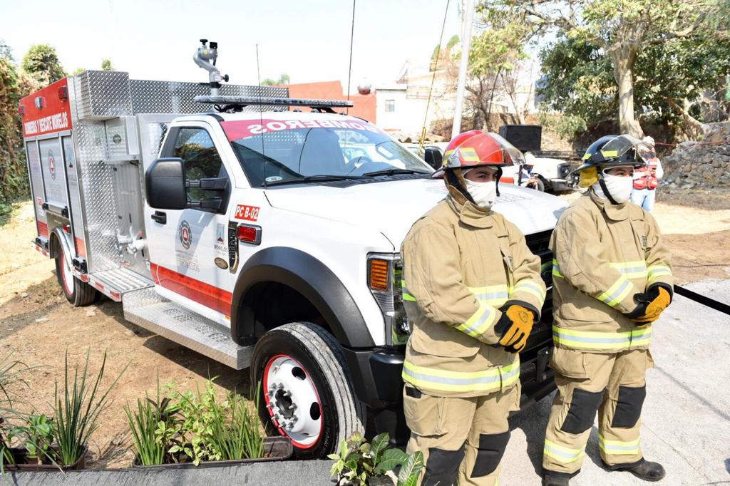 Entregan vehículos para combatir incendios forestales en Morelos