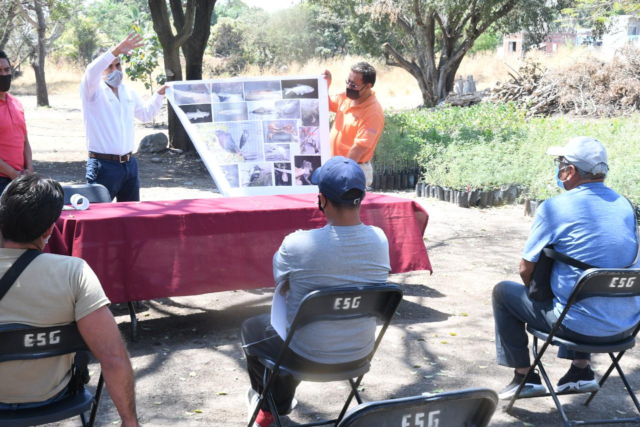 Acuerdan con productores de berro de Cuautla evitar quema de basura