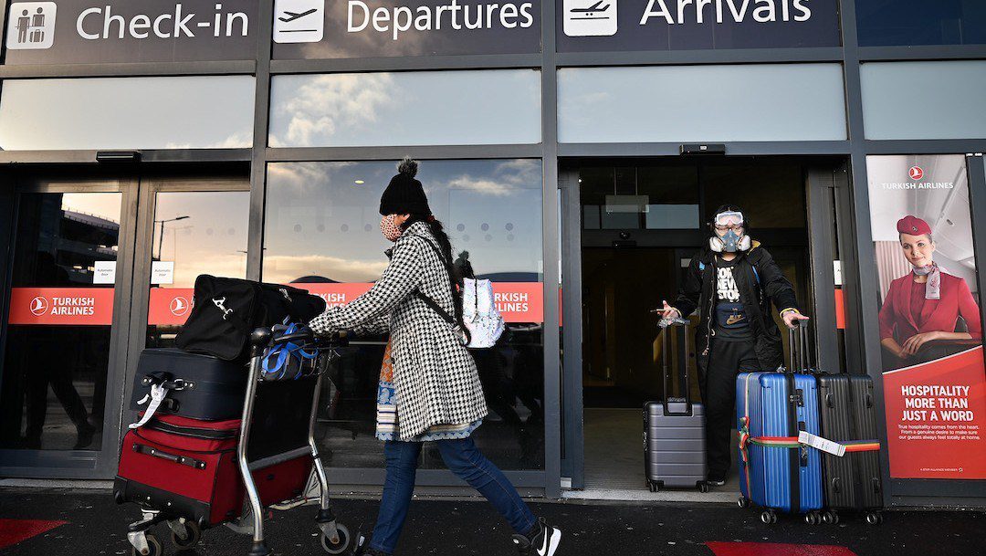 Reino Unido multará con casi 6 mil euros a quien salga del país de vacaciones