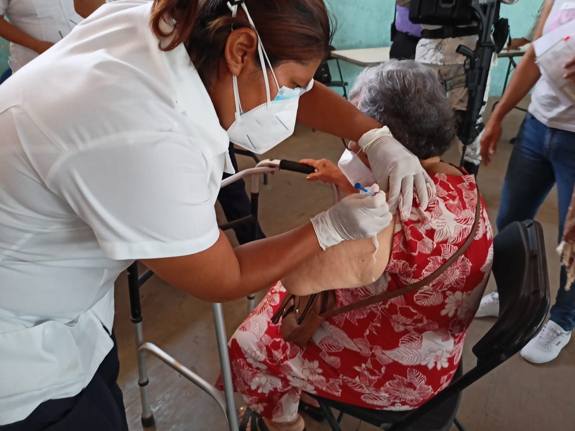 Vacunarán contra el COVID-19 a adultos mayores de Amacuzac