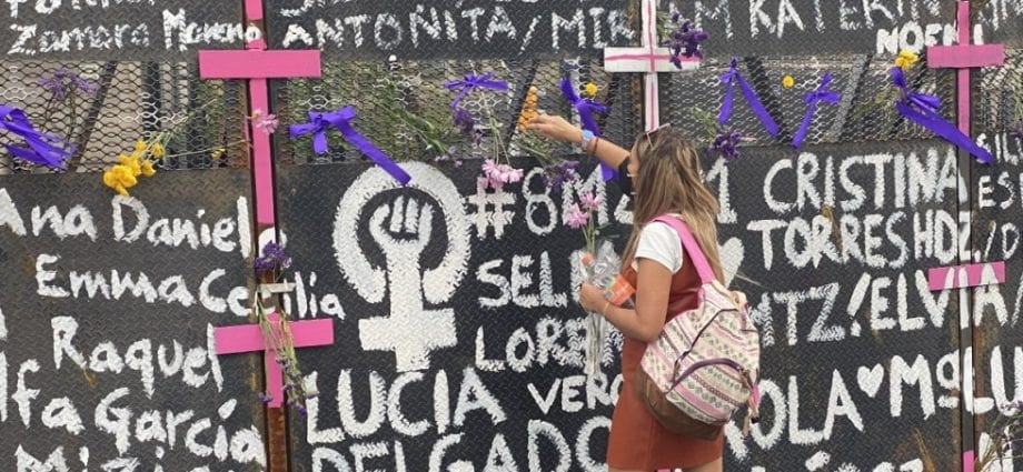 Los conservadores usan el movimiento feminista para manipular: AMLO