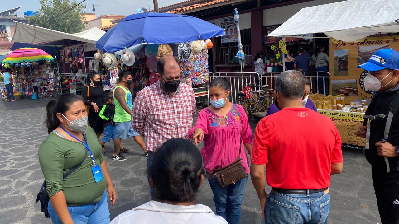 Refuerzan medidas sanitarias en el mercado de Yecapixtla