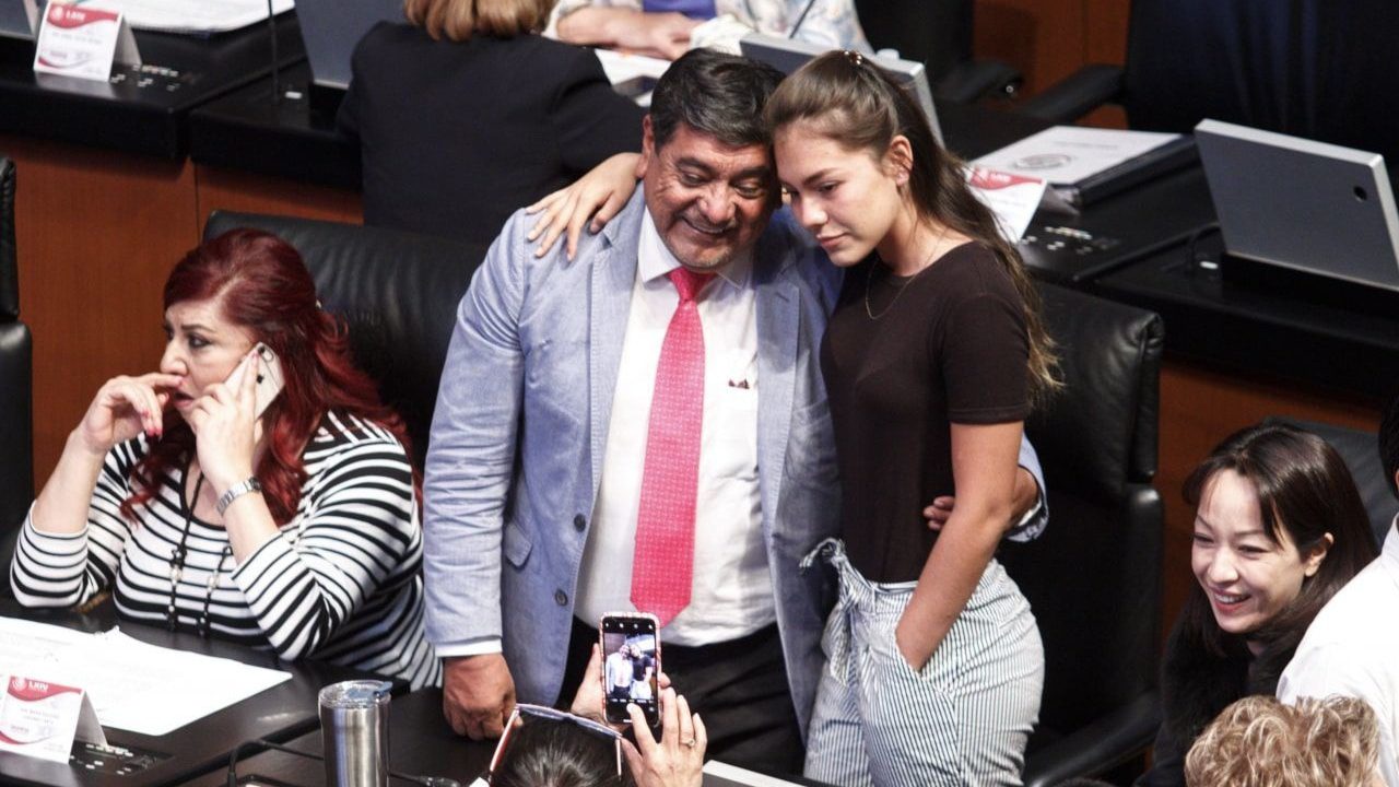Analizan nombrar candidatas a hijas de Félix Salgado para competir en su nombre