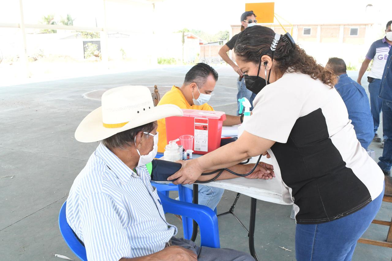 Continua la Unidad Médica Móvil y de la Brigada de Salud llevando sus servicios a los cuautlenses