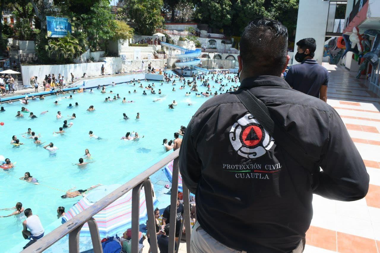 Supervisarom balnearios de Cuautla en fin de semana largo