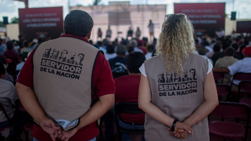 Ordenan revisar a AMLO por irregularidades de servidores de la nación