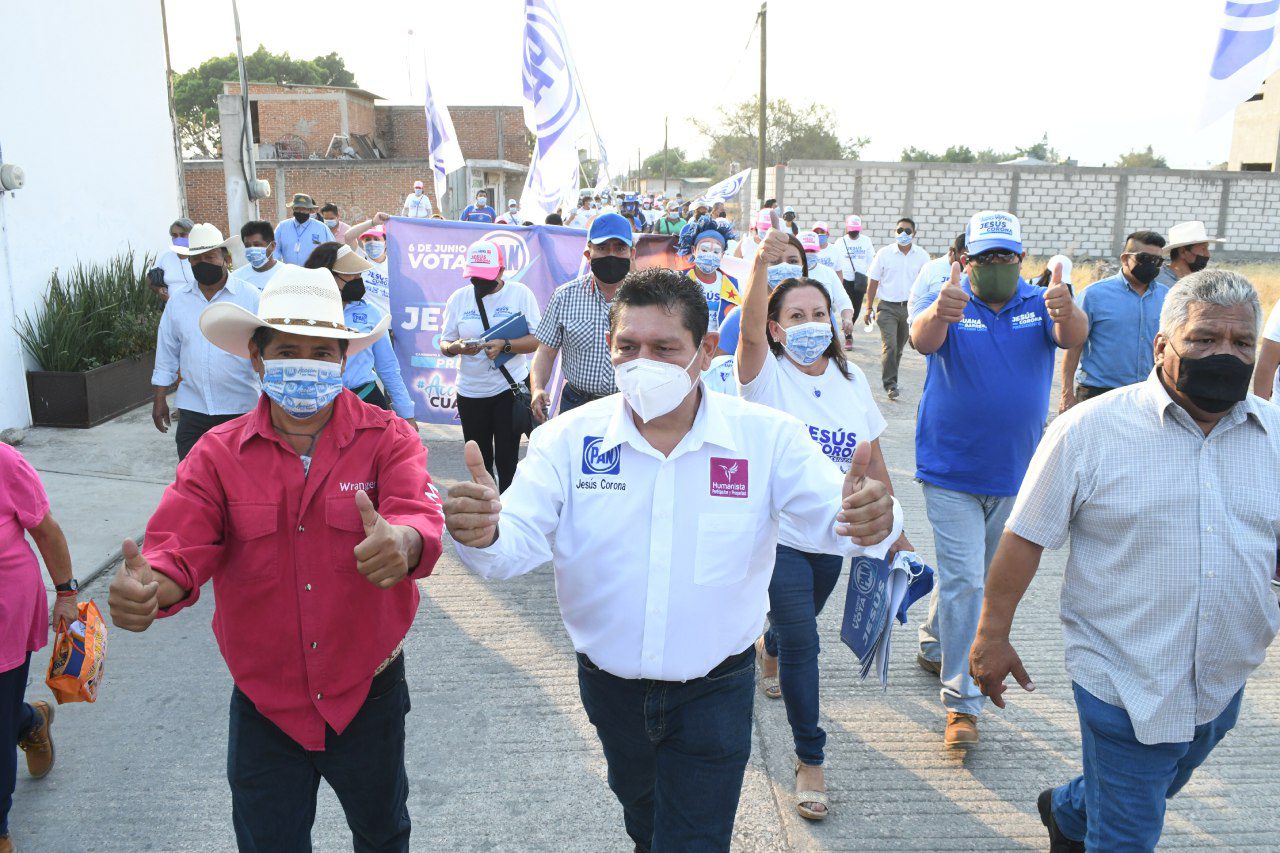 Jesús Corona recorre las colonias de Cuautla en busca de la reeleción