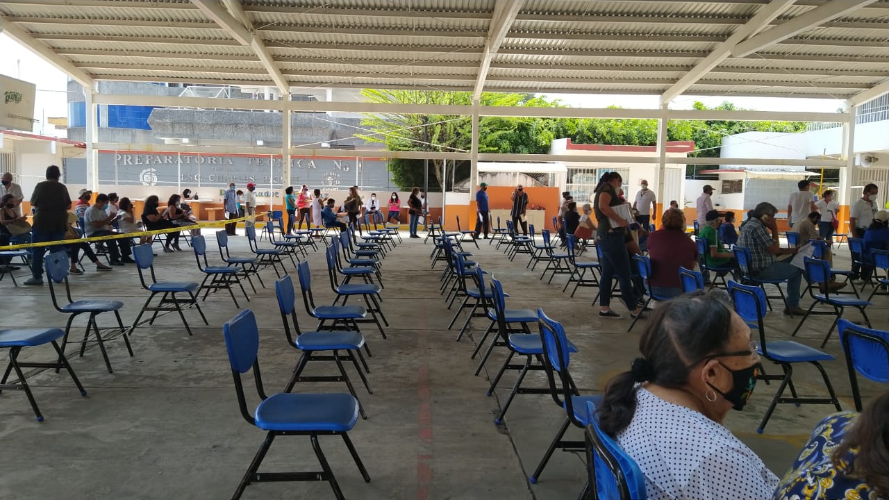 Se quedan VACÍOS módulos de vacunación antiCOVID-19 en Cuernavaca