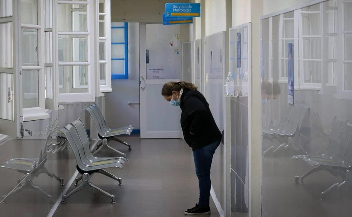Mujer descubre infidelidad de su esposo antes de que fuera intubado por COVID-19