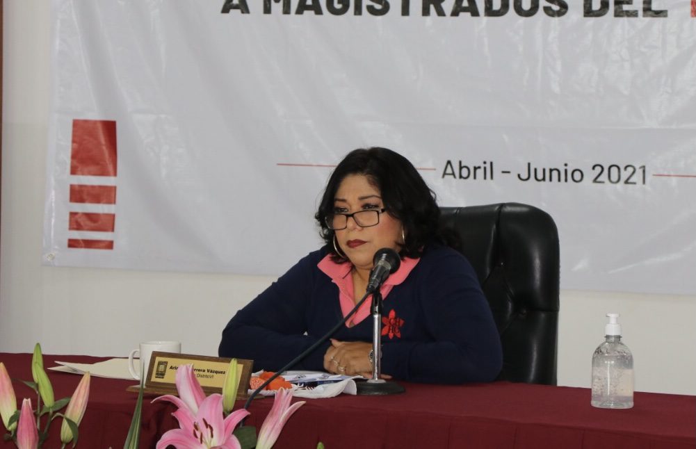 Acusan a Ariadna Barrera de ocultar información y negociar presupuesto para las elecciones en Morelos