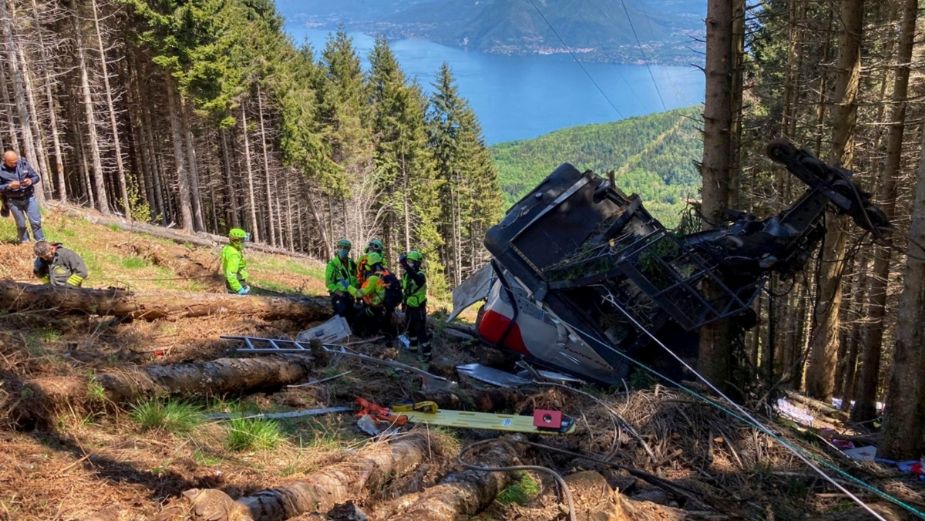 Niño de 5 años, único sobreviviente a desplome de teleférico en Italia