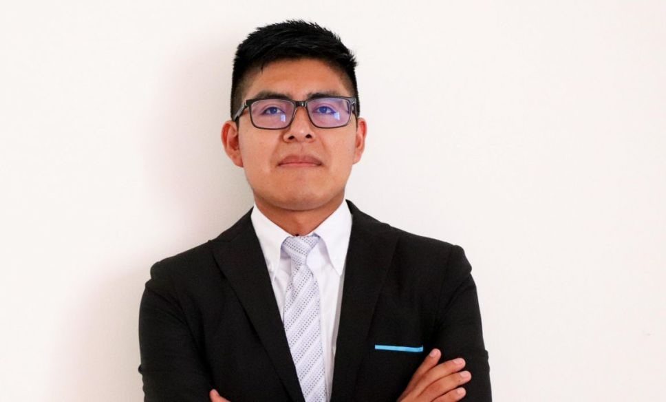 Joven zapoteco obtiene beca de la Universidad de Harvard