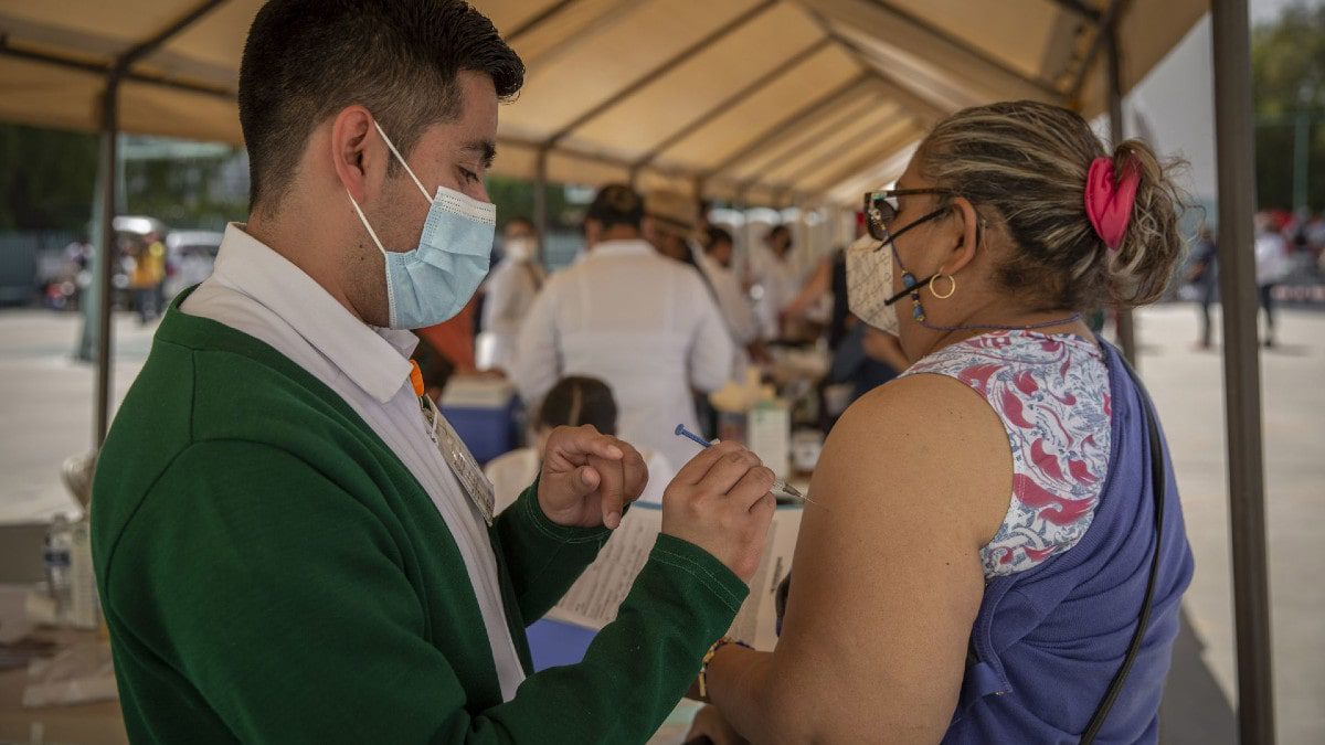 Da inicio la primera vacunación transfronteriza contra COVID-19 entre México y E.E.U.U